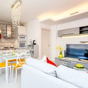 Apartment Una Terrazza Sul Lago A03 Peschiera del Garda