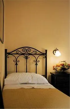 Hotel Columbia Palermo 2*,